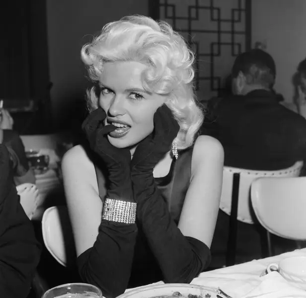 Jayne Mansfield / Earl Leaf, Getty Images