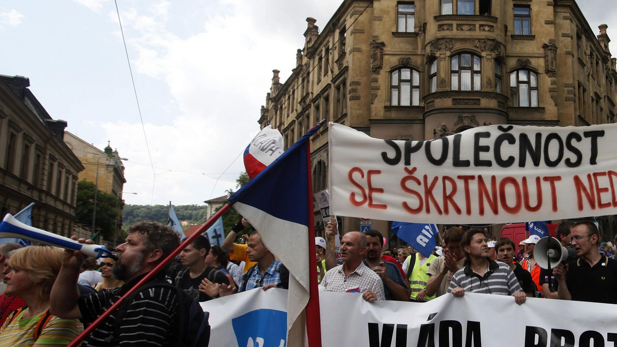 Niebiorąca udziału w strajku grupa praskich tramwajarzy stała się w oczach mieszkańców stolicy Czech bohaterami dnia ogólnokrajowego protestu pracowników sektora transportu publicznego.