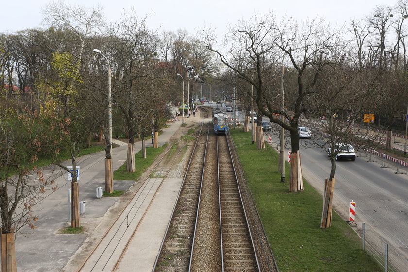 Torowisko wzdłuż ul. Wróblewskiego we Wrocławiu