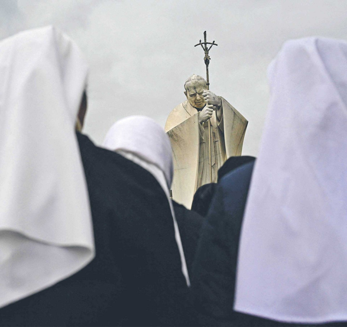 Odzyskać obszary postkatolickie. " Wojtyła, Benedykt, ani Franciszek nie uratowali Kościoła"