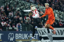 Bruk-Bet Termalica mogła uciec ze strefy spadkowej. Po porażce z Cracovią została na ostatnim miejscu