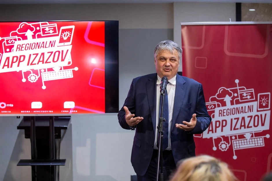 Obraćanje Vladimira Lučića