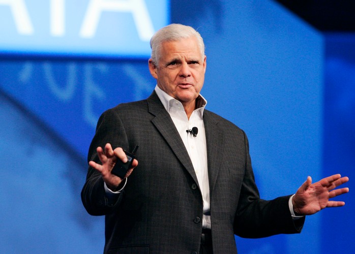 7. Joseph Tucci z EMC