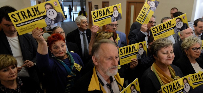 Andrysiak: Nauczyciele muszą przyjąć do wiadomości, że nikt im nie pomoże [OPINIA]