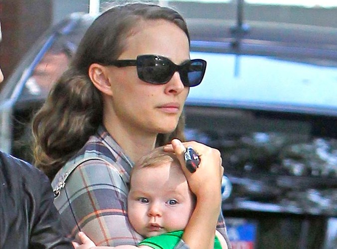 Ale to nie wszystko: aktorka studiowała na Harvardzie i zna biegle arabski, francuski, japoński i niemiecki!