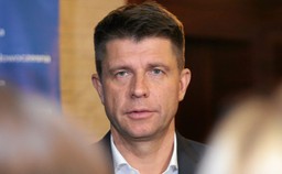 Petru dostał pismo od Kuchcińskiego ws. immunitetu. "Nie zastraszą mnie"