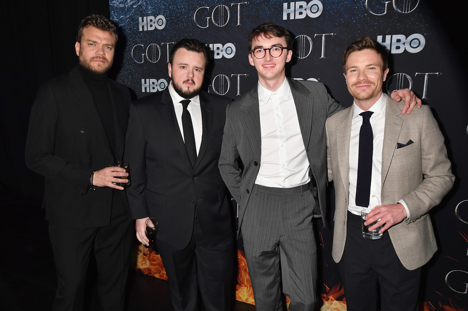 Pilou Asbæk (Euron Greyjoy), John Bradley (Samwell Tarly), Isaac Hempstead Wright (Brandon "Bran" Stark) i Joe Dempsie (Gendry)