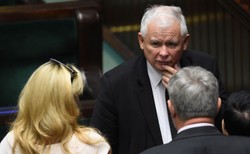 Szef chadeków w PE bije w Kaczyńskiego. Zarzuca mu brak patriotyzmu