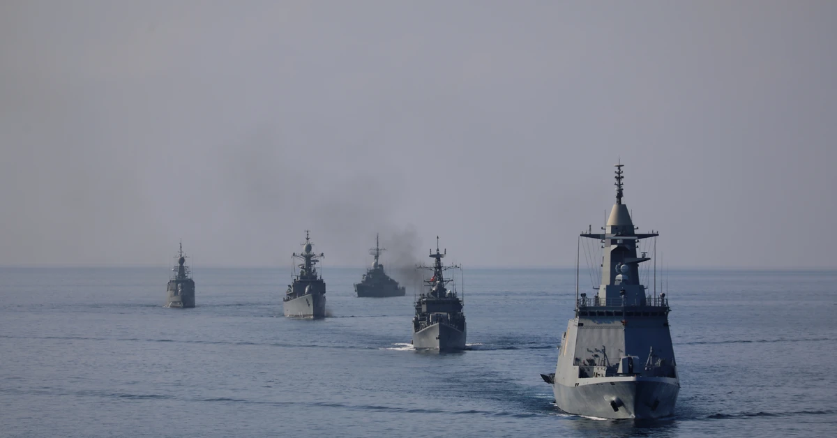 Chiny rozpoczęły manewry. Wysłały niszczyciele, fregaty, myśliwce, bombowce i drony