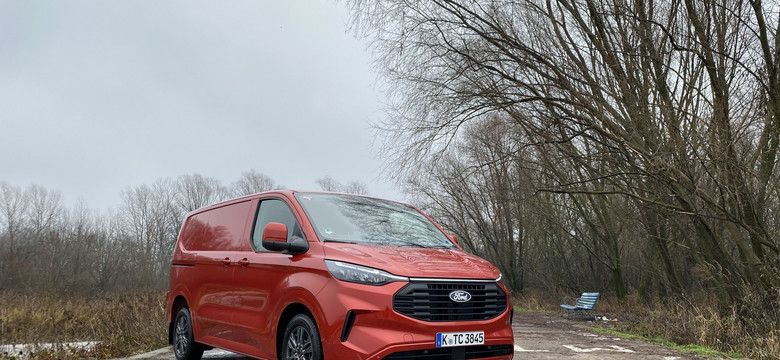 Nowy Ford Transit Custom: tak jeździ jeden z ważniejszych dostawczaków na rynku