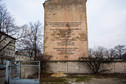 POZNAŃ POETYCKIE MURALE NA ŚCIANACH KAMIENIC (murale z poezją na ścianach kamienic)