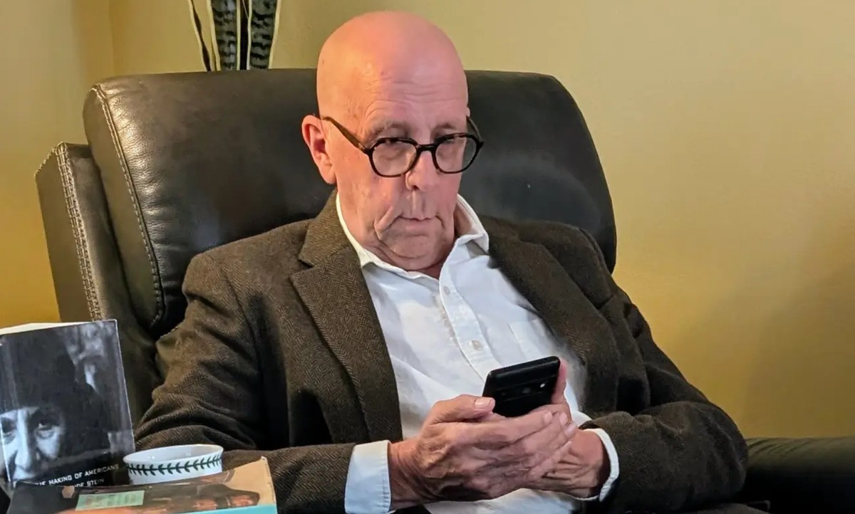 Mam 70 lat i eksperymentuję z AI. Ci, którzy akceptują zmiany, przetrwają