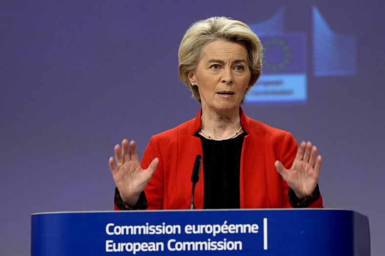 Przewodnicząca Komisji Europejskiej Ursula von der Leyen w siedzibie UE w Brukseli, 12 grudnia 2022 r. 