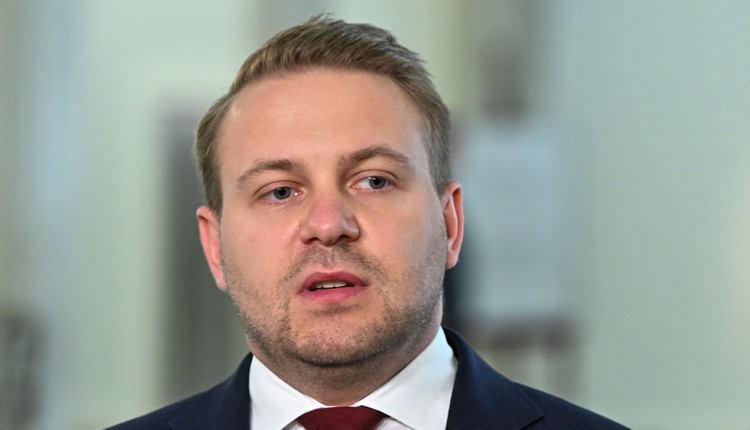 Ozdoba oskarża znaną dziennikarkę TVN. Jest na telefon Tuska"