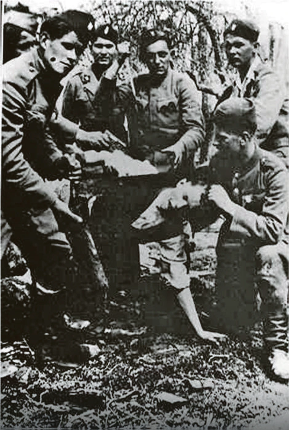 Decu su terali da gledaju kako ustaše ubijaju i kolju