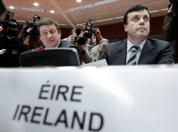 Irlandia tnie wydatki. Obniżą pensję premierowi