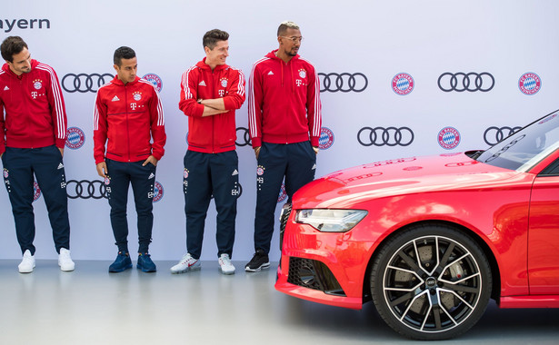 Robert Lewandowski odwiedził fabrykę i ma nowy samochód. To Audi RS 6 Avant performance