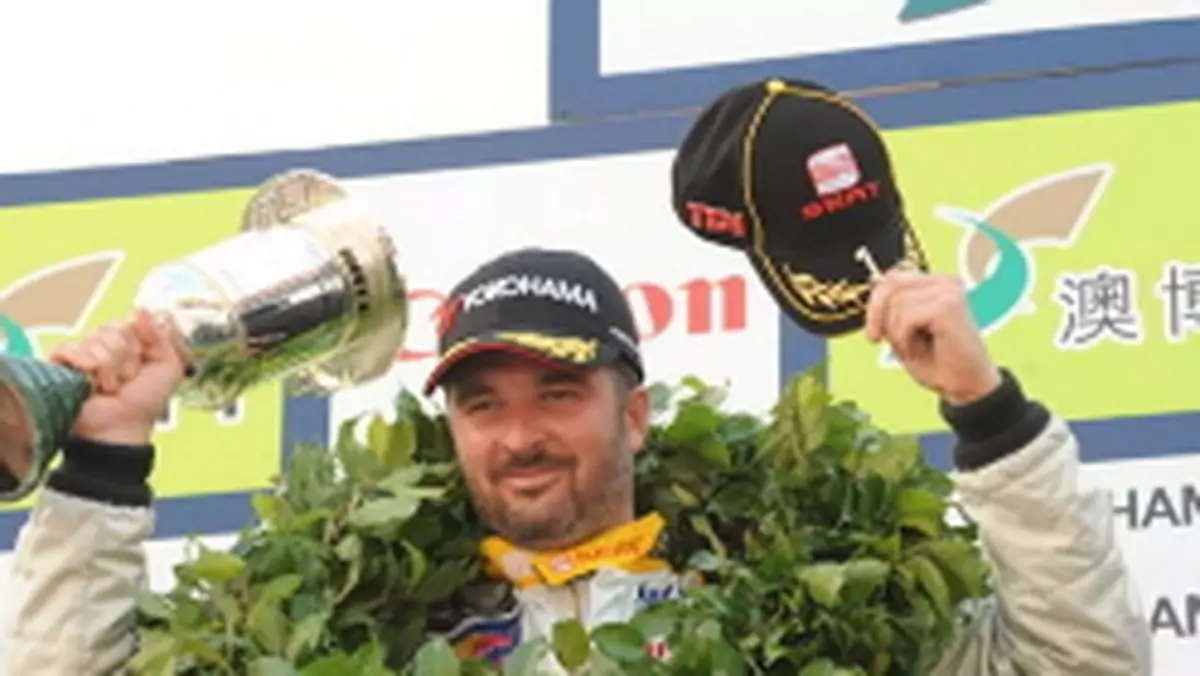 Yvan Muller i Seat Mistrzami Świata WTCC