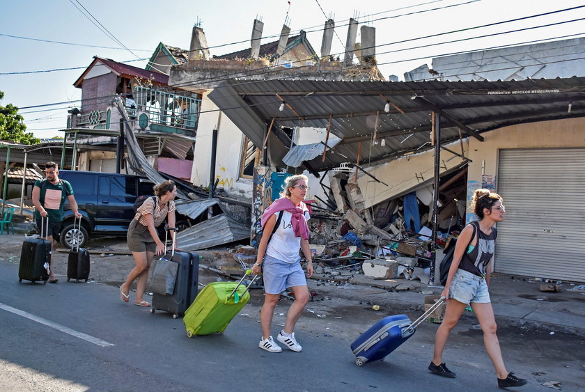 Ziemia w Indonezji znów się zatrzęsła. 82 zabitych