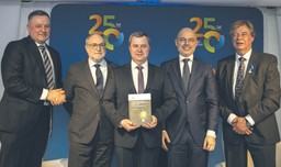 Atomówka już w poślizgu. Minimum dwa lata po terminie