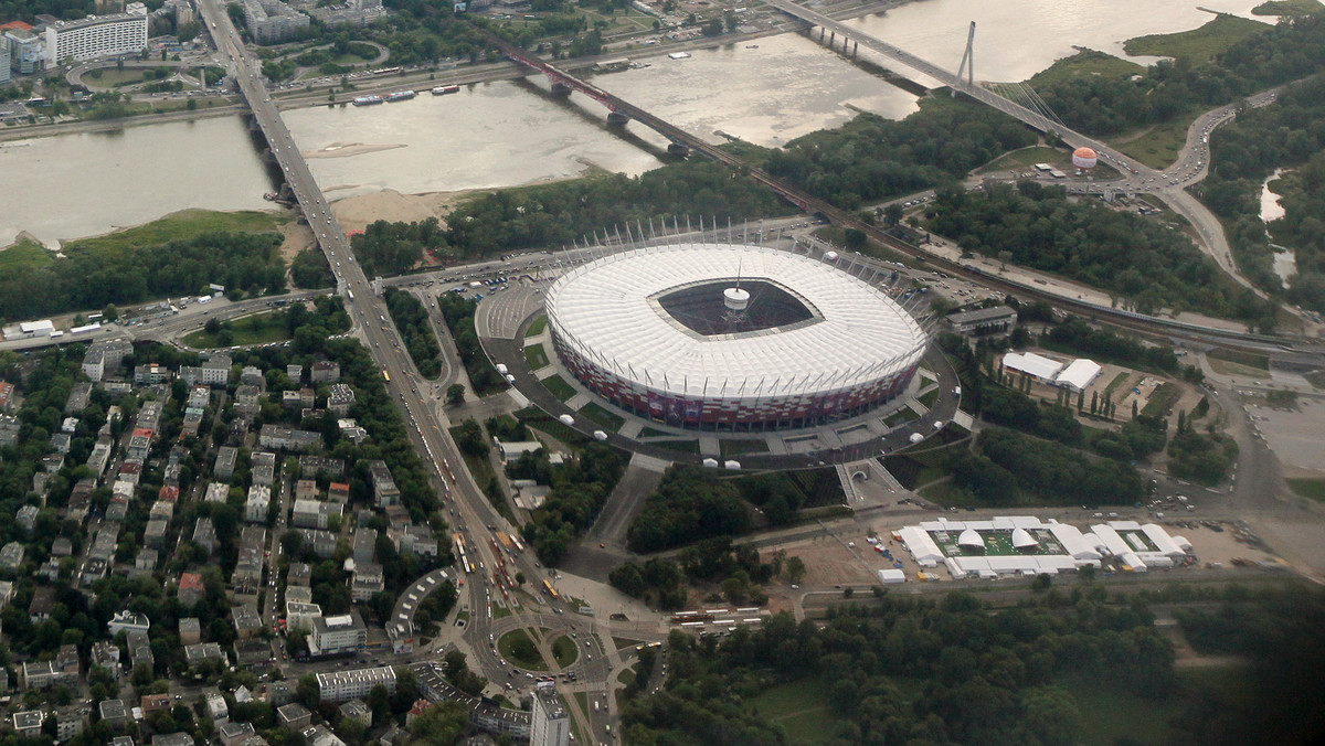 Działkowcy na finiszu Euro 2012 szykują swój protest. Aktualnie zasypują Trybunał Konstytucyjny listami, e-mailami i dzwonią. Stawka jest ogromna: w Warszawie ponad 2 proc. obszaru miasta - to powierzchnia 1,5 tys. boisk Stadionu Narodowego. A w skali całej Polski: 43 tys. hektarów. A to już niemal cały obszar Warszawy.