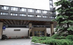 Gruntowny remont albo wyburzenie. Kancelaria Sejmu rozstrzyga los hotelu poselskiego