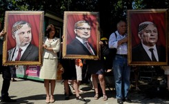 'Komitet Rozbiórki Sądownictwa'. Happening Akcji Demokracji przed siedzibą KRS