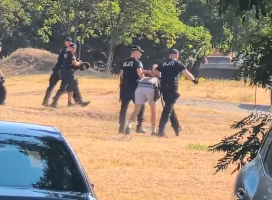 Hapšenje ispred FDU