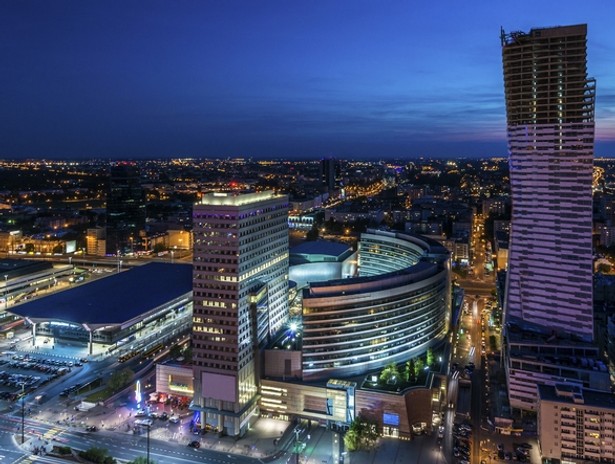 Warszawa nocą