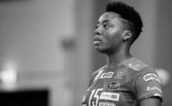 Nie żyje 18-letnia siatkarka. Wypadła z okna pokoju hotelowego