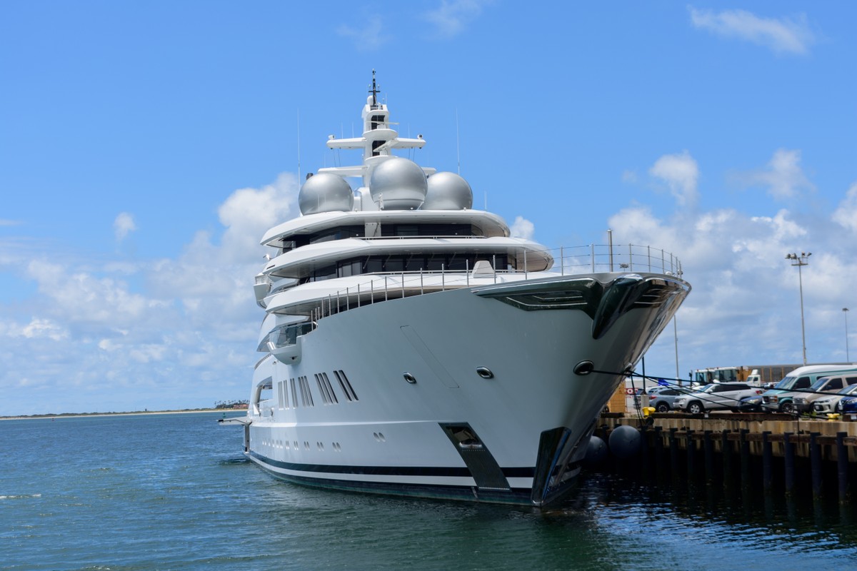 Amerykanie sprzedali superjacht rosyjskiego oligarchy. Ale jest z nim pewien problem