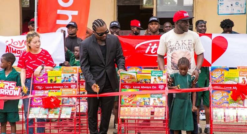 Children’s Day 2022: itel donates libraries, school books, and other educational items to students in Lagos.