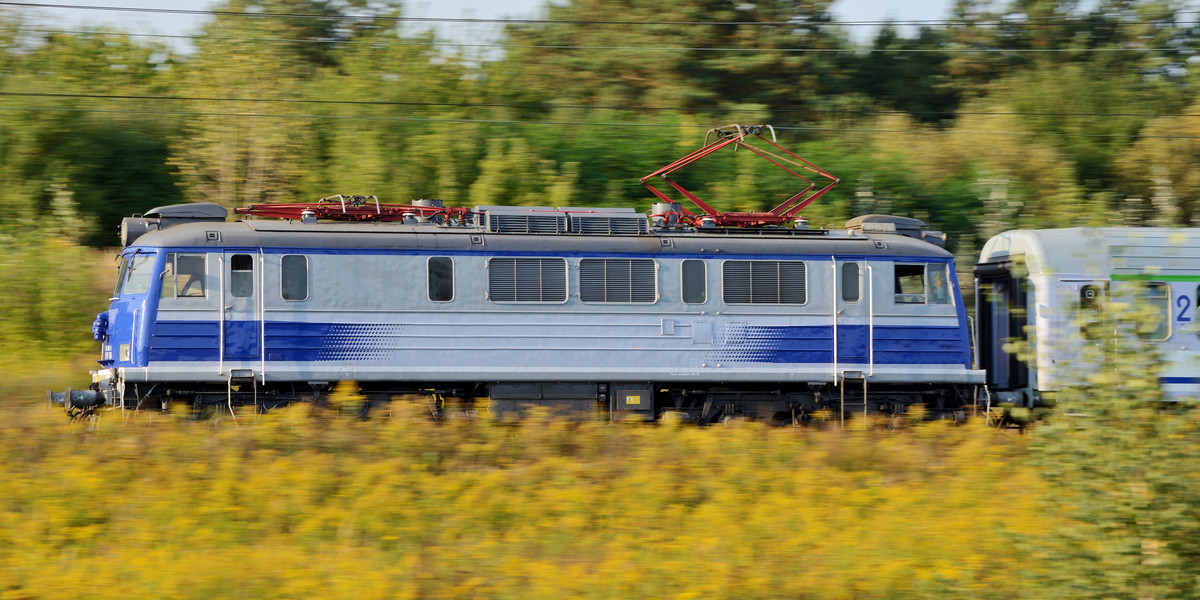 Shutterstock skreśliło 62 pociągi z rozkładu jazdy. Nie wyklucza odwoływania kolejnych połączeń kolejowych. 