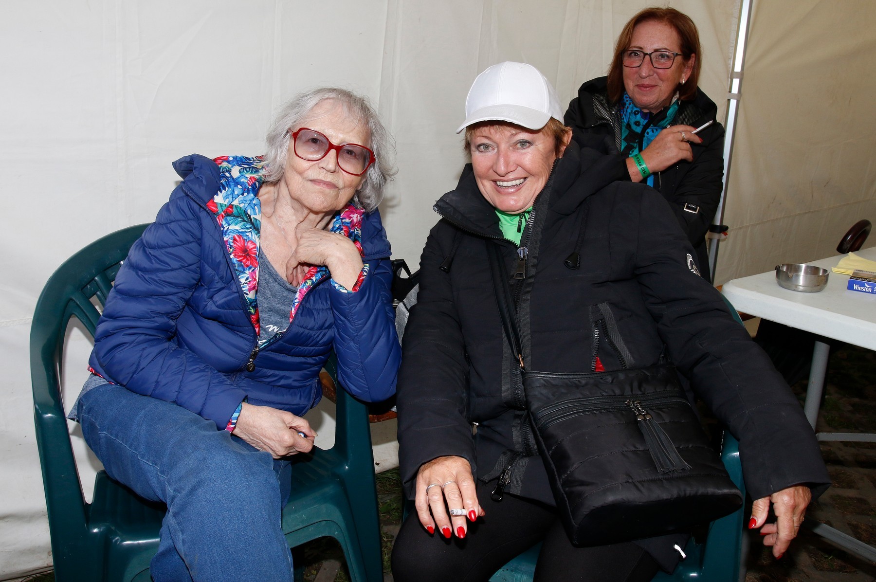 Marta Kubišová a Vlasta Kahovcová, ktorá stále popiera zákony prírody.