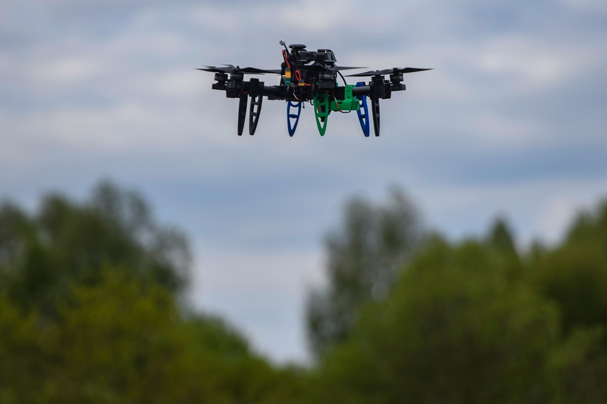 Lecący dron. Dania od kilku dni zmaga się z niezidentyfikowanymi obiektami, które pojawiają się m.in. nad lotniskami wojskowymi