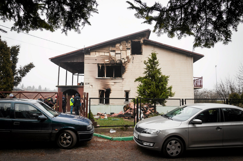 Małopolskie: trzy osoby zginęły w pożarze
