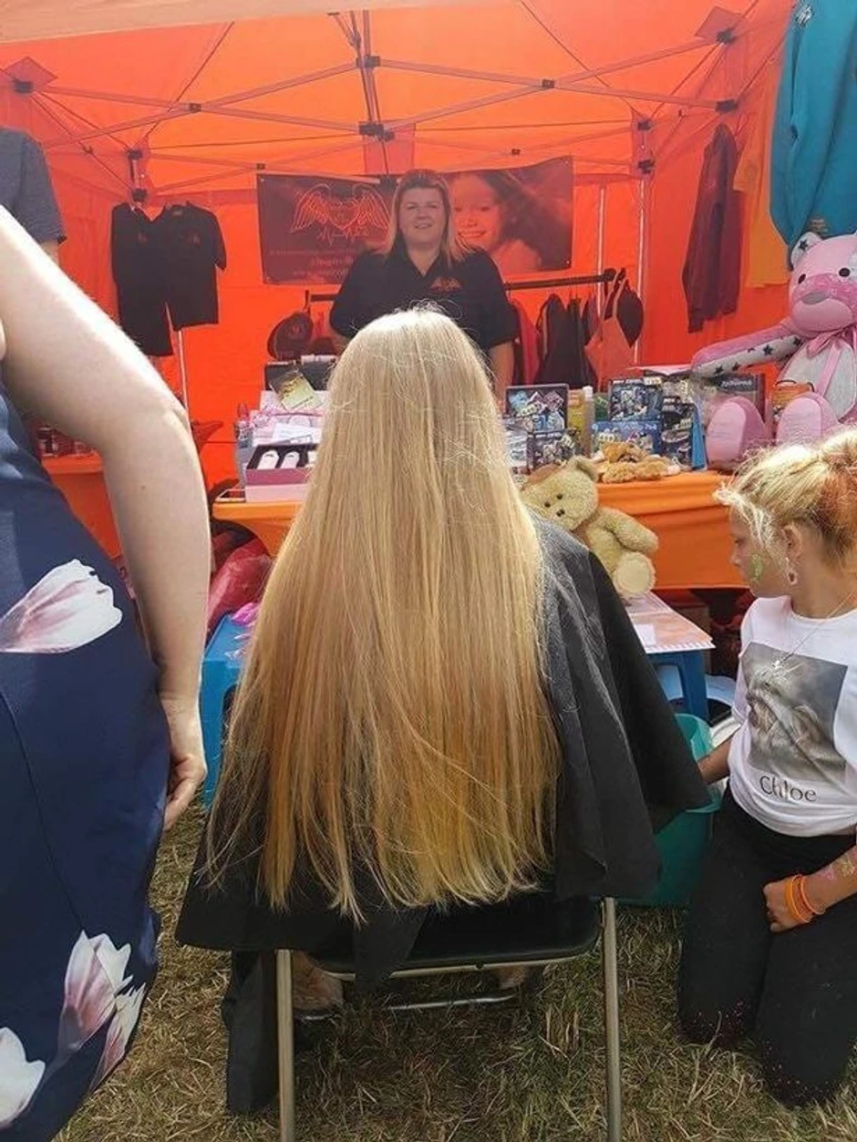 Kejtlin pre doniranja kose