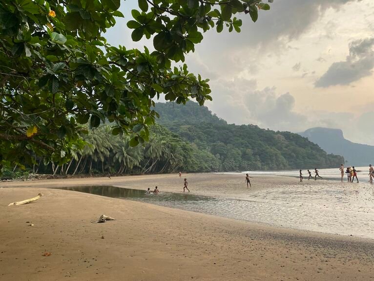 Wspólna wyprawa na Praia Lapa.