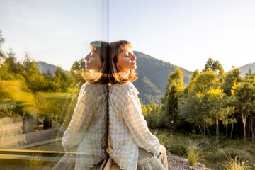 Mit jelent a pszichológia szerint az, ha az időnk nagy részét egyedül szeretnénk tölteni?