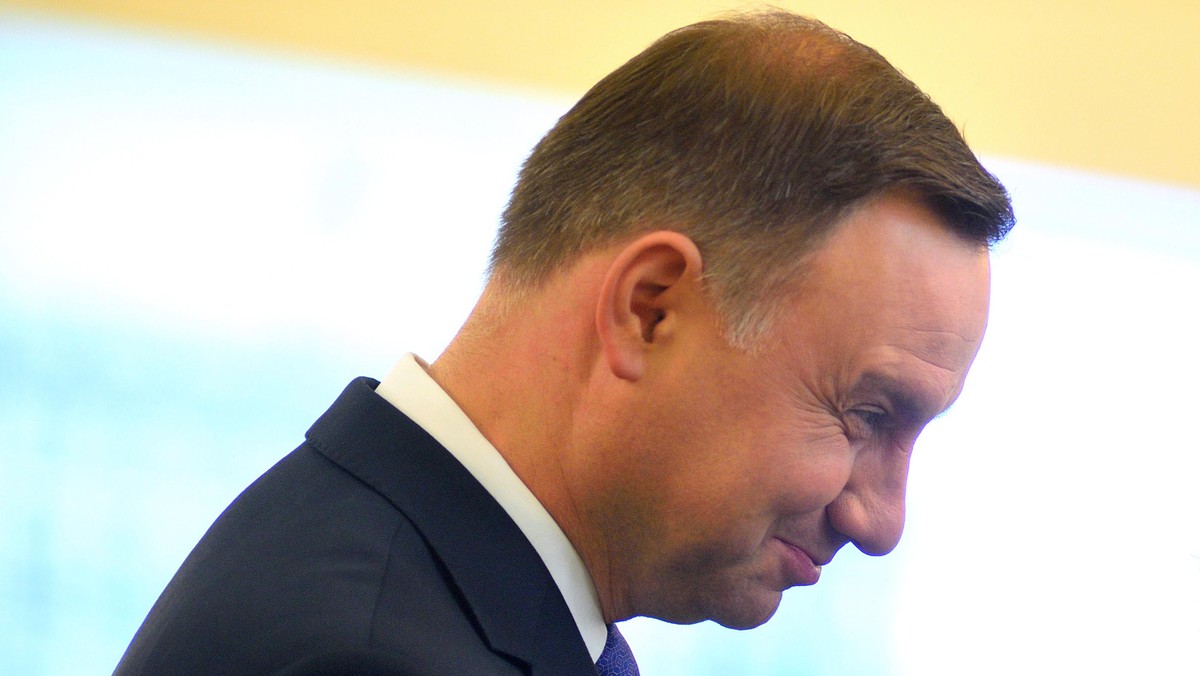 Prezydent Andrzej Duda wreczyl odznaczenia panstwowe dzialaczom samorzadowym