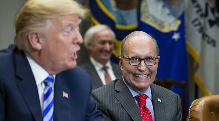 Donald Trump és Larry Kudlow /Fotó: Northfoto