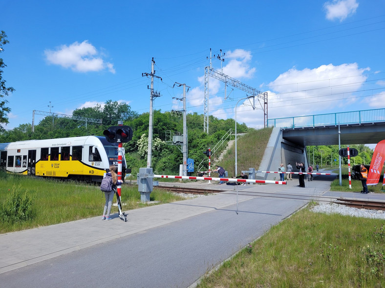Linia kolejowa Wrocław - Sobótka. Nowe utrapienie kierowców