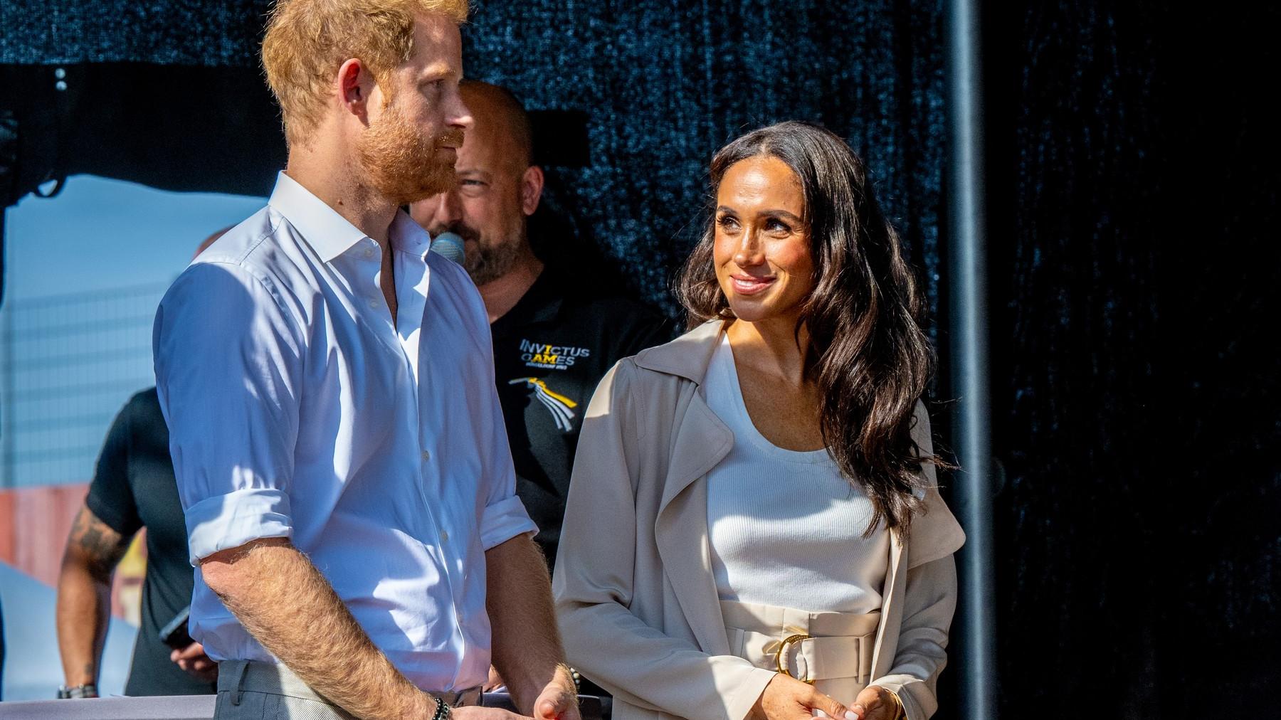 Princ Harry a Meghan Markle počas 7. dňa Invictus Games 2023 v Merkur Spiel-Arena v Düsseldorfe