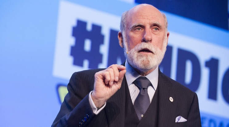 Vint Cerf, az "internet atyja" szerint a túl nagy hírverés miatt sokan úgy gondolják, hogy érdemes fogadni azokra a dolgokra, amelyek most menőnek látszanak. Ám a technológiákról gyakran nem lehet megmondani, hogy végül hogyan teljesítenek. Egyelőre több megfontoltság kell! / Fotó: Nordiske Mediedager