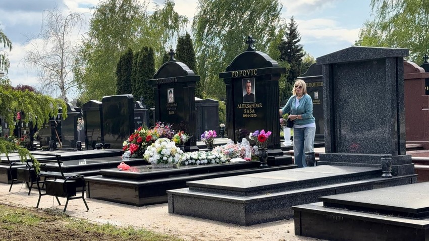 Suzana Jovanović na groblju