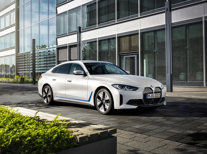 BMW i4 1 generacja 2021 rok