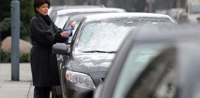 Tak posłanka skrobie auto