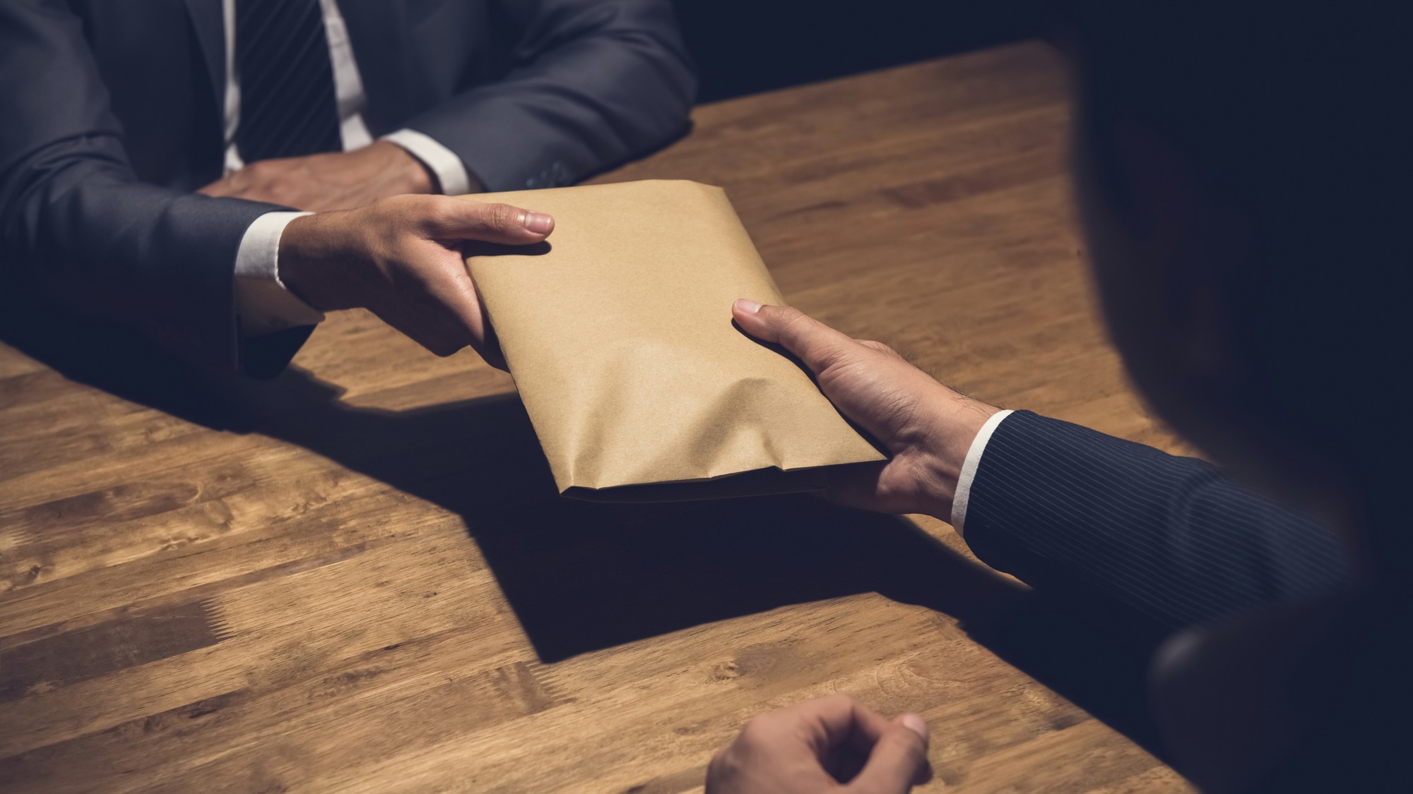 Kritizujú systémové zneužívanie právomocí v súdnictve. (ilustračné foto)