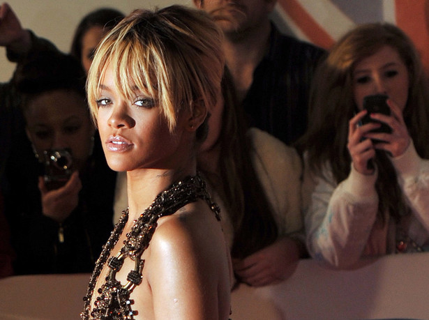 Rihanna będzie nową Whitney Houston. Nadaje się?