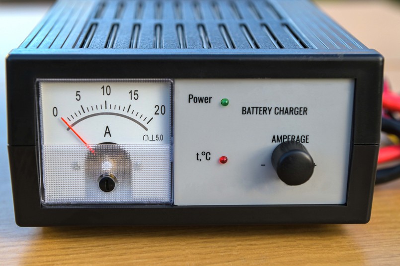 Prostownik ładowanie akumulatora